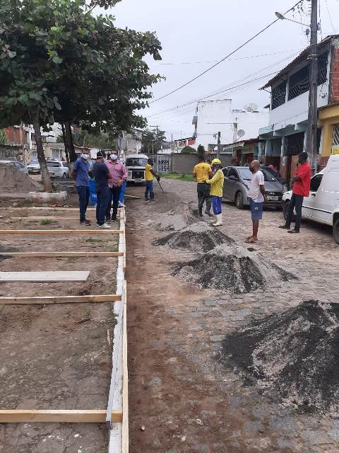 Praça será totalmente revitalizada. 