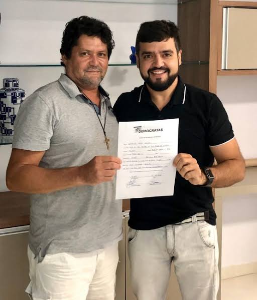 Edvaldo Gomes recebido no DEM por Valderico Júnior.