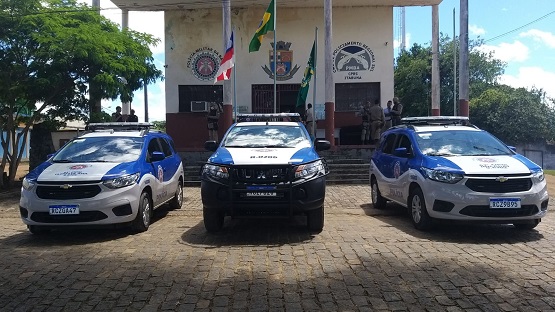 Novas viaturas reforçam policiamento no município. 