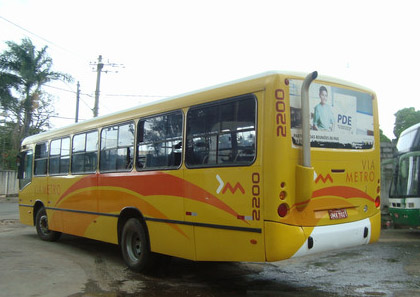 Ônibus rodam até 19h30.