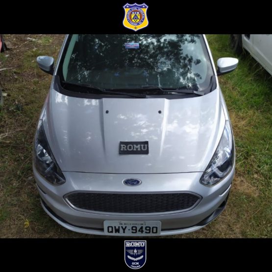 Carro estava com restrição de roubo. 