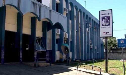Investigado está preso à disposição da justiça.