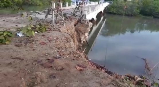 Ponte ameaça fechar.