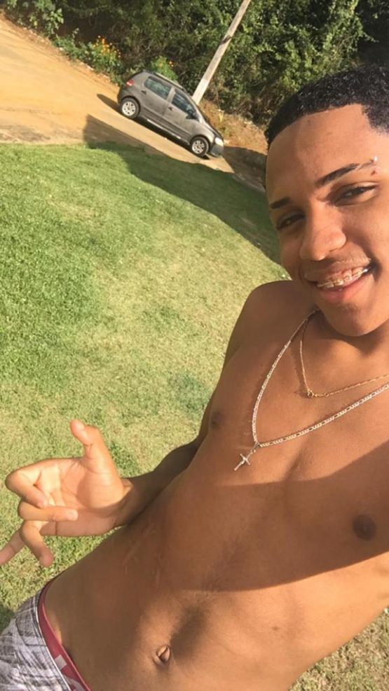 Kauan foi barbaramente assassinado.