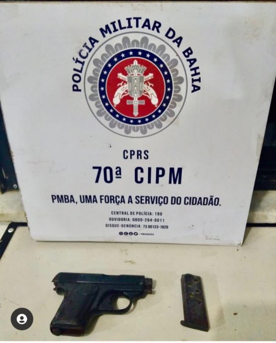 Arma usada no suposto crime. 