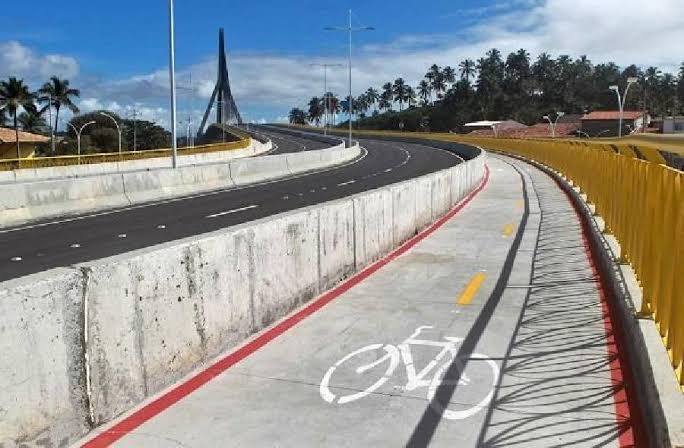 Ciclistas de Ilhéus anunciam protesto na nova ponte - Fábio Roberto Notícias // Ilhéus . Bahia
